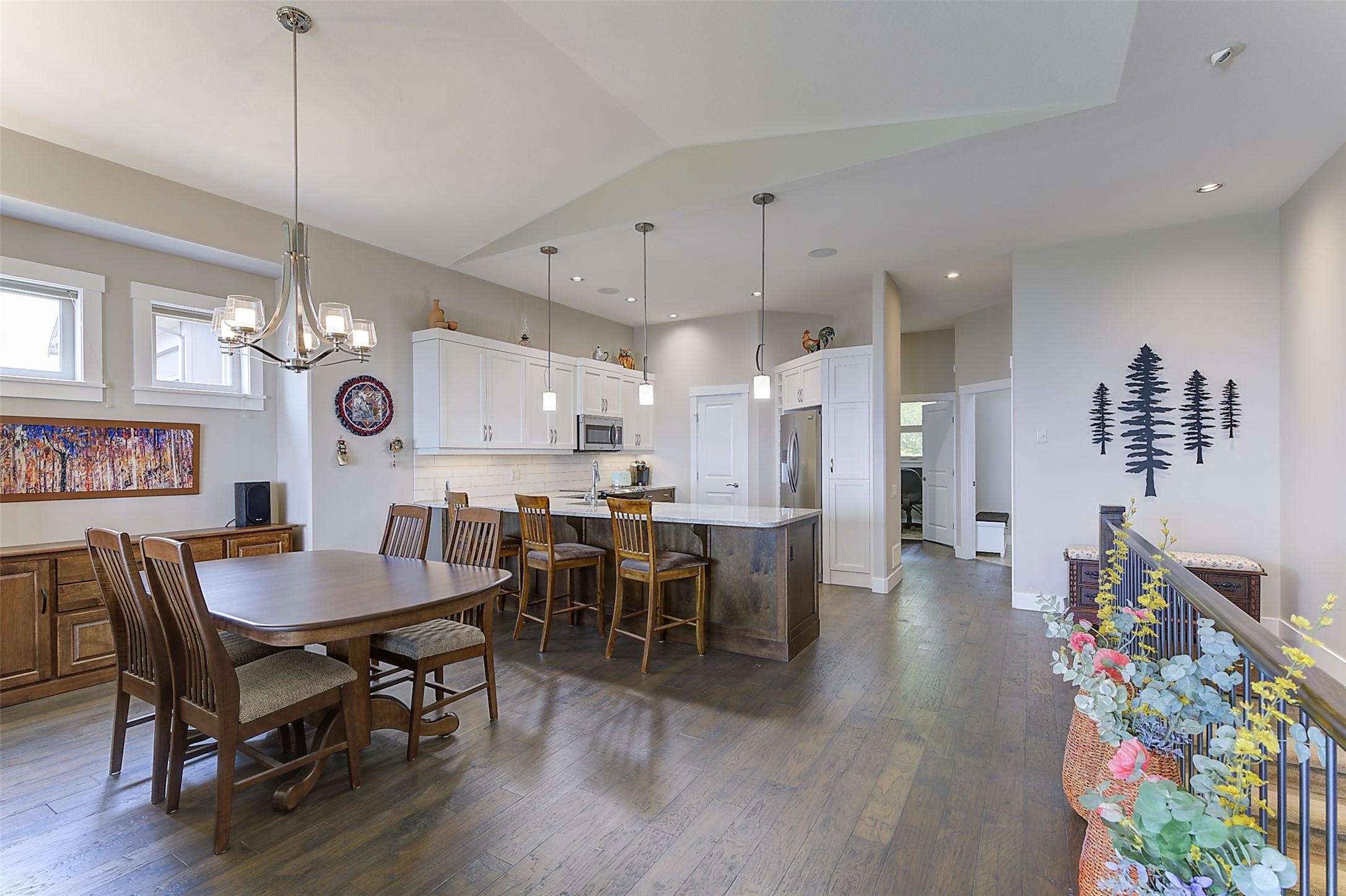 2-1836 Tower Ranch Boulevard, Kelowna, BC - Indoor Photo Showing Dining Room
