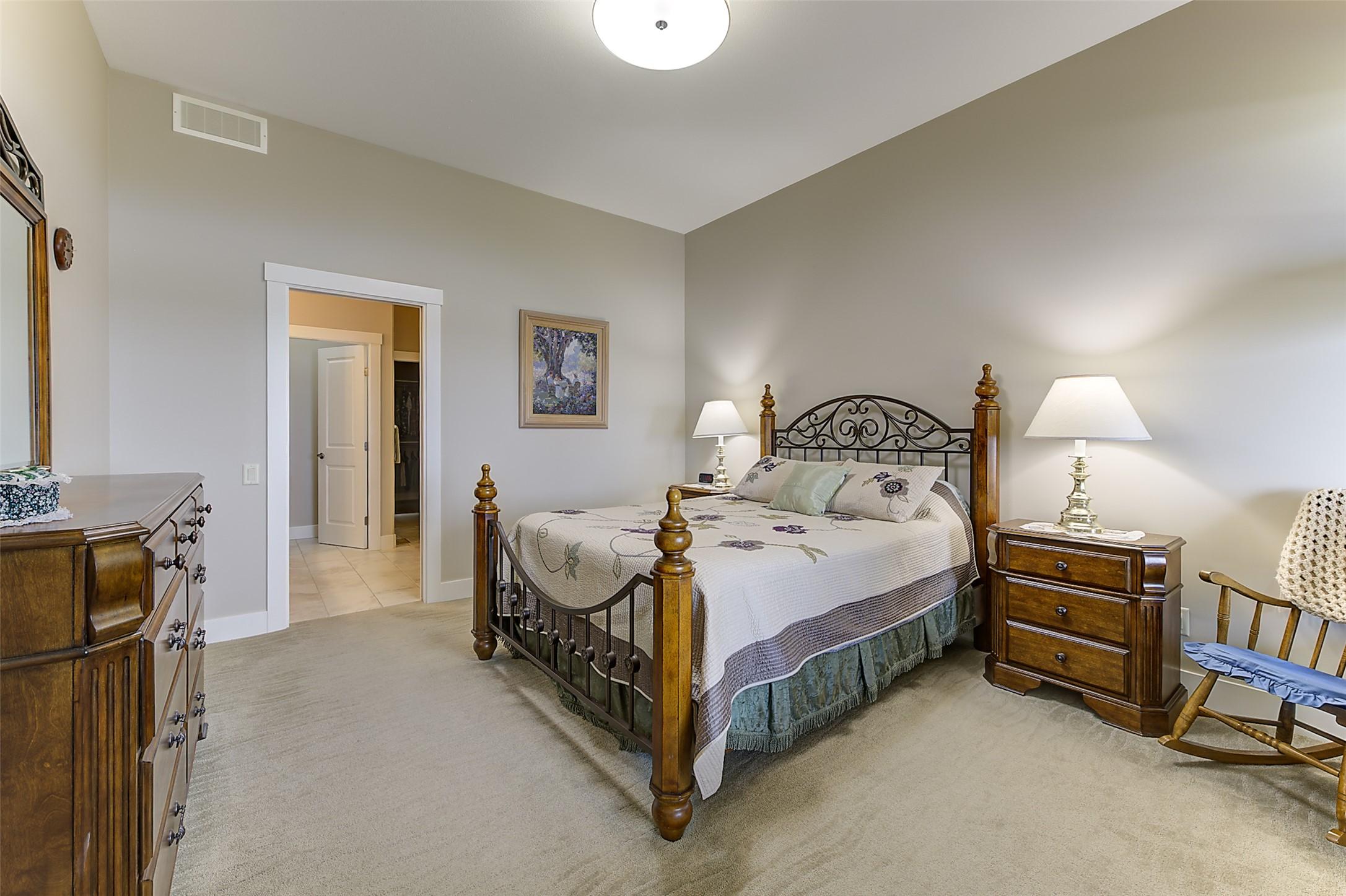 2-1836 Tower Ranch Boulevard, Kelowna, BC - Indoor Photo Showing Bedroom