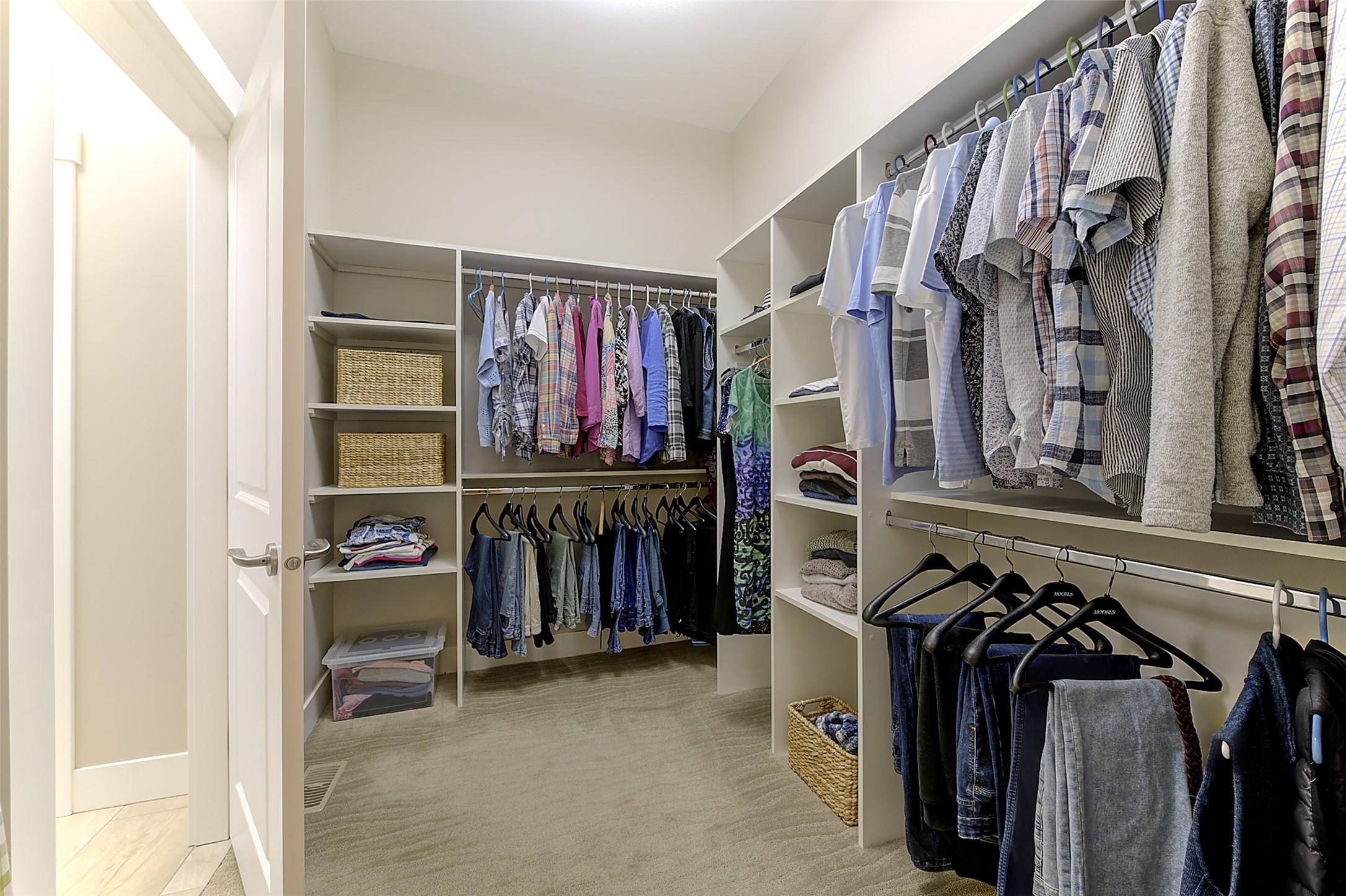 2-1836 Tower Ranch Boulevard, Kelowna, BC - Indoor With Storage
