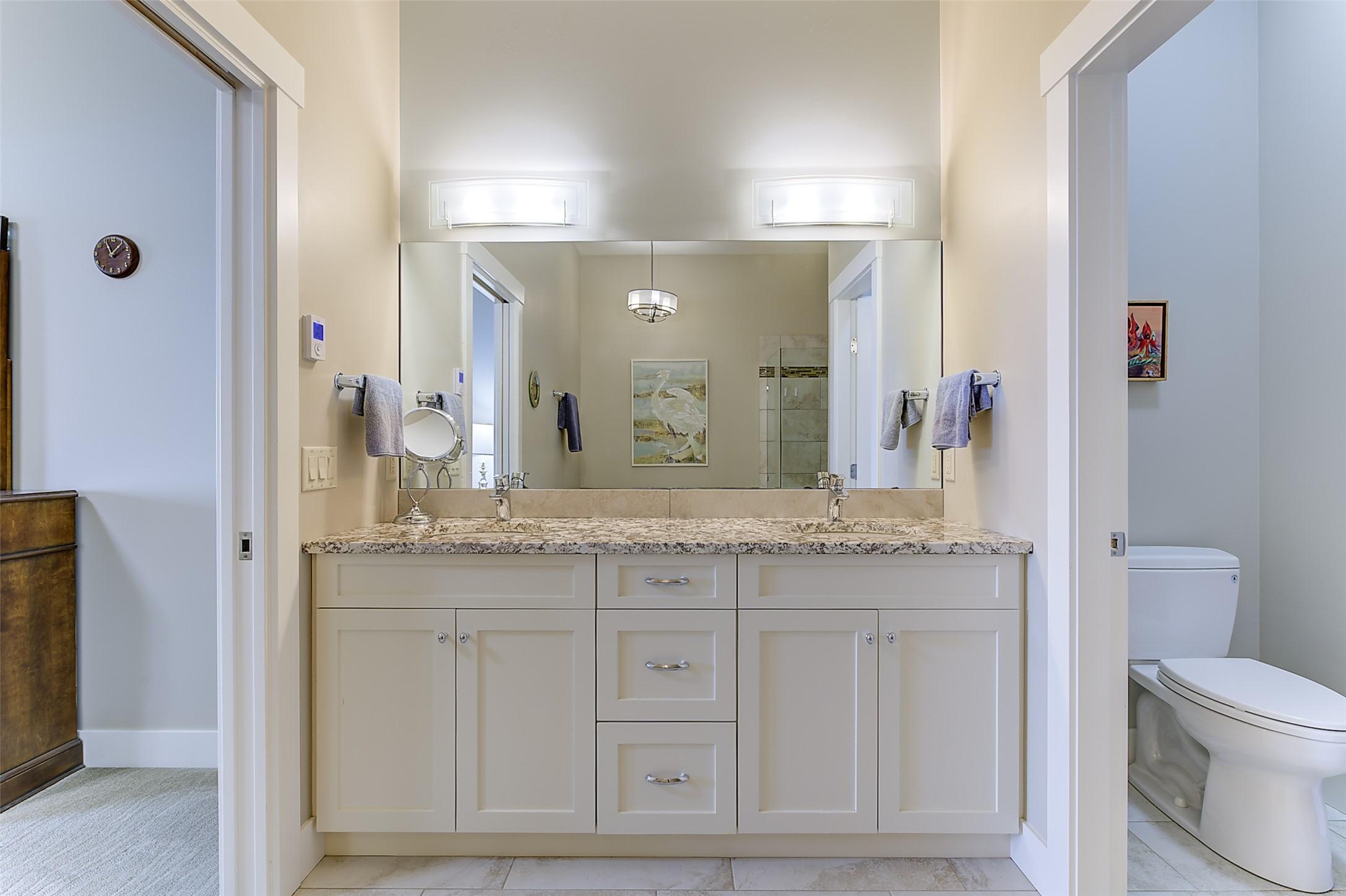 2-1836 Tower Ranch Boulevard, Kelowna, BC - Indoor Photo Showing Bathroom