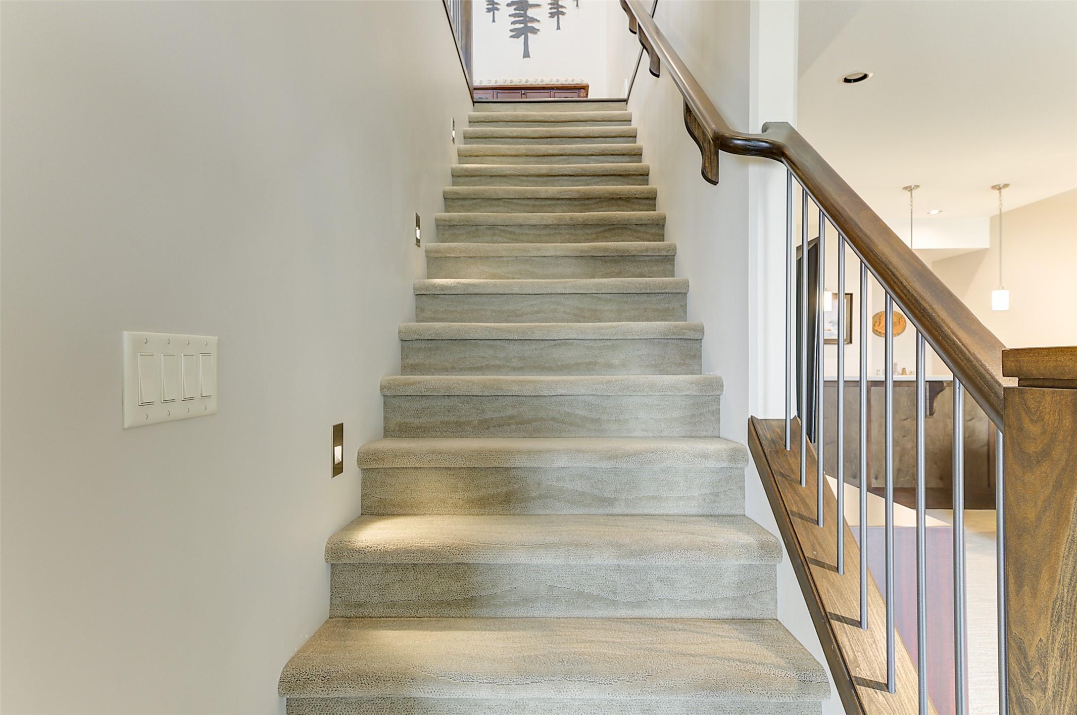 2-1836 Tower Ranch Boulevard, Kelowna, BC - Indoor Photo Showing Other Room