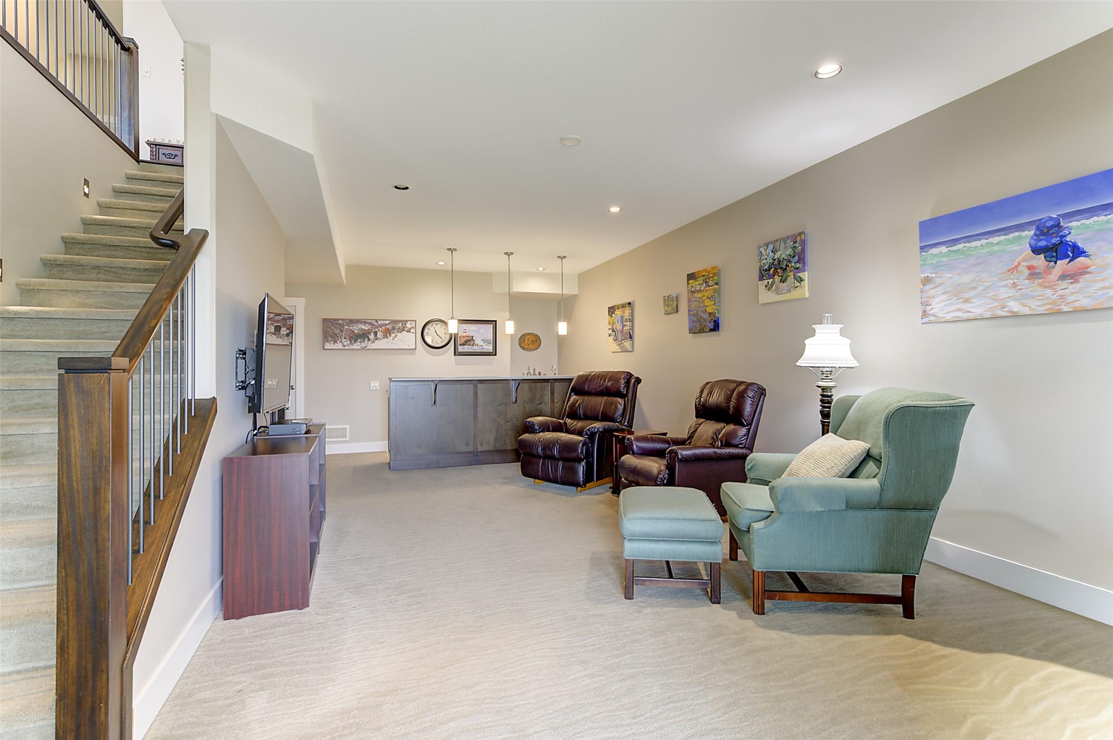 2-1836 Tower Ranch Boulevard, Kelowna, BC - Indoor