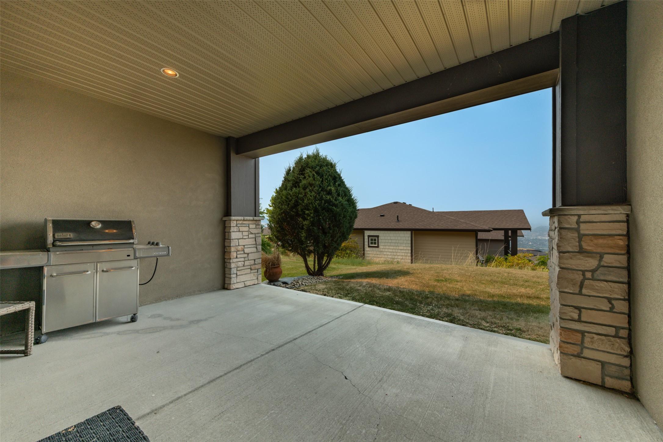 2-1836 Tower Ranch Boulevard, Kelowna, BC - Outdoor With Exterior