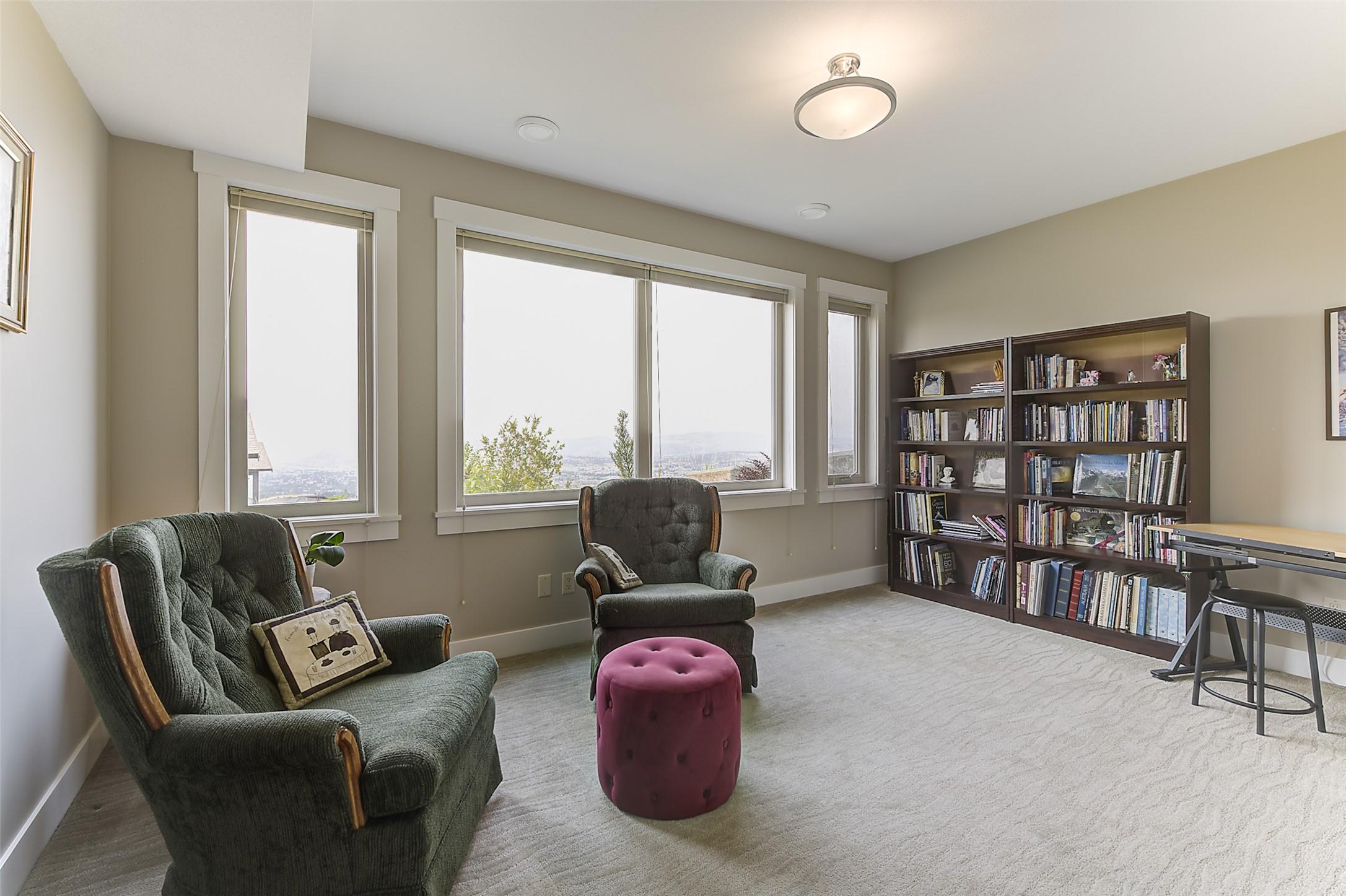 2-1836 Tower Ranch Boulevard, Kelowna, BC - Indoor
