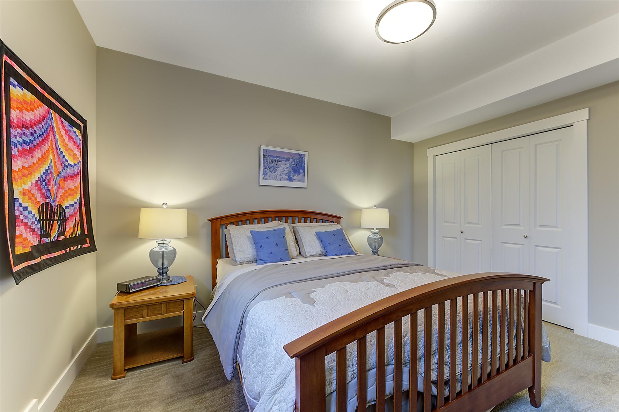 2-1836 Tower Ranch Boulevard, Kelowna, BC - Indoor Photo Showing Bedroom