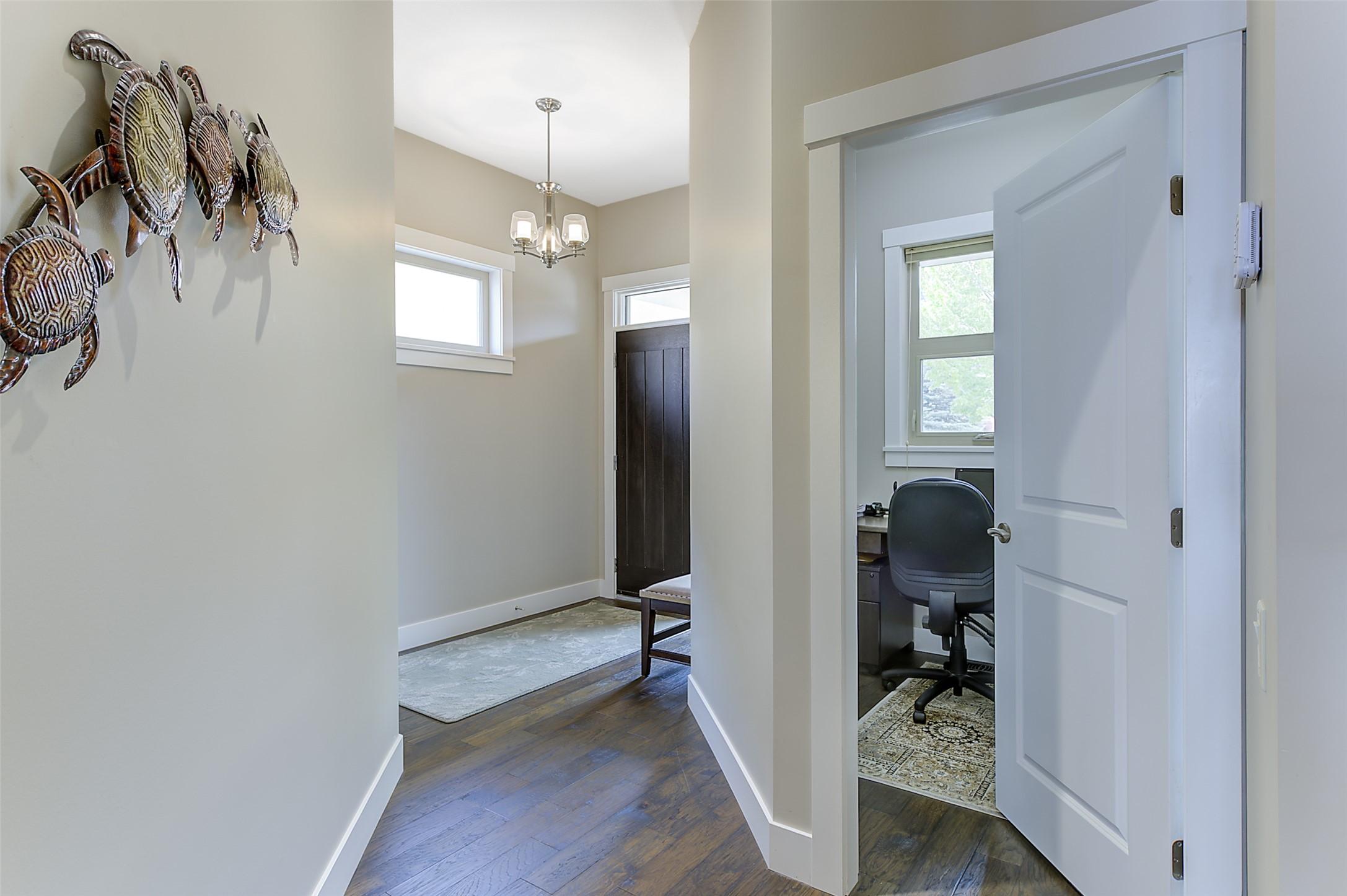 2-1836 Tower Ranch Boulevard, Kelowna, BC - Indoor Photo Showing Other Room