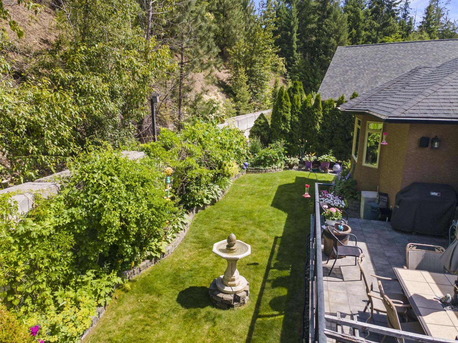 18-420 20Th Avenue, Creston, BC - Outdoor