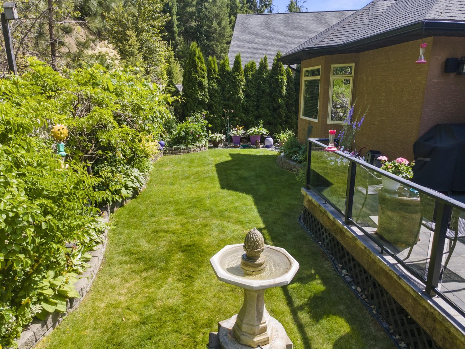 18-420 20Th Avenue, Creston, BC - Outdoor