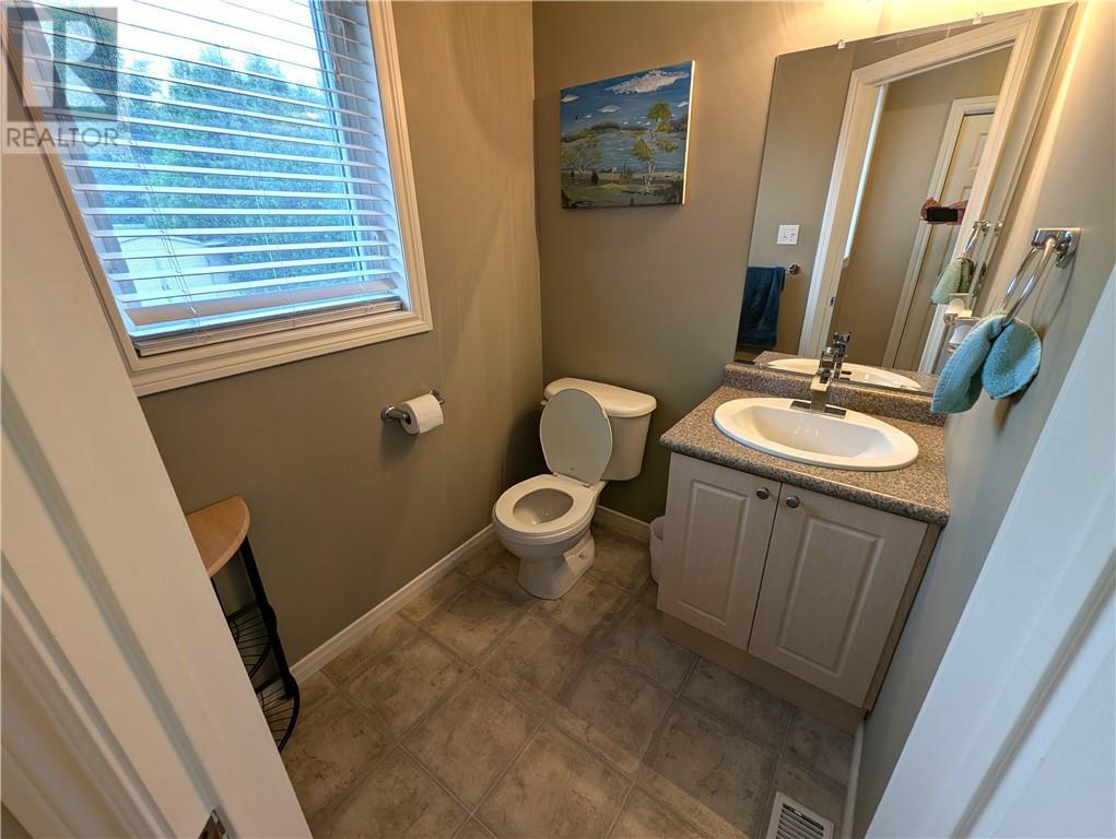 2472 Bancroft Drive, Sudbury, ON - Indoor Photo Showing Bathroom