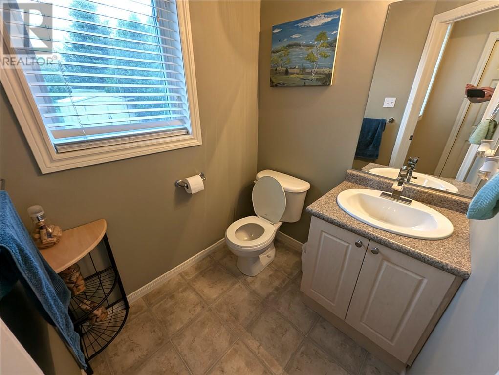 2472 Bancroft Drive, Sudbury, ON - Indoor Photo Showing Bathroom