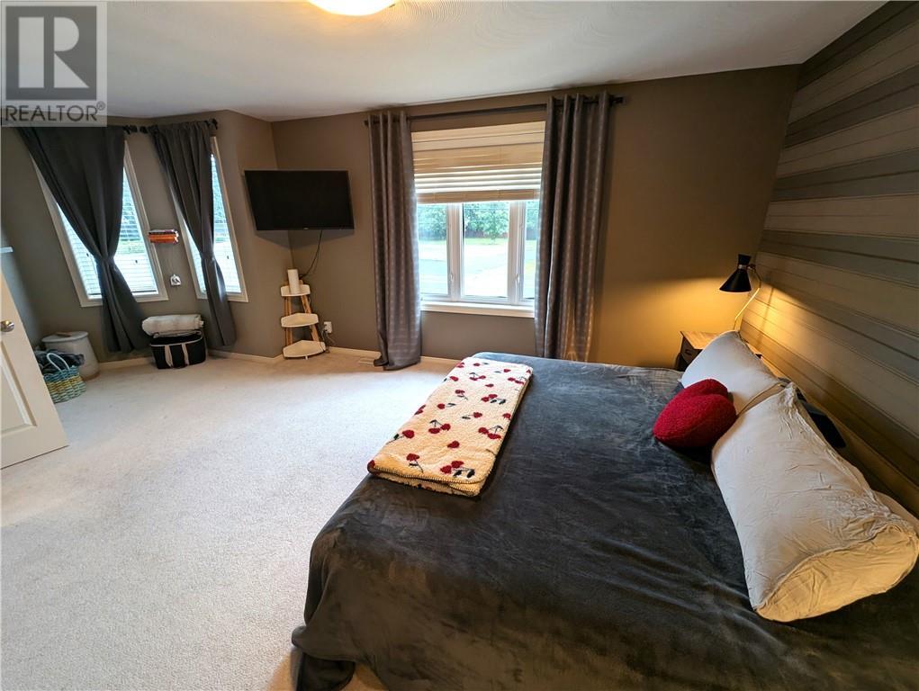 2472 Bancroft Drive, Sudbury, ON - Indoor Photo Showing Bedroom