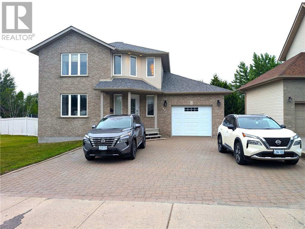 2472 Bancroft Drive, Sudbury, ON - Outdoor