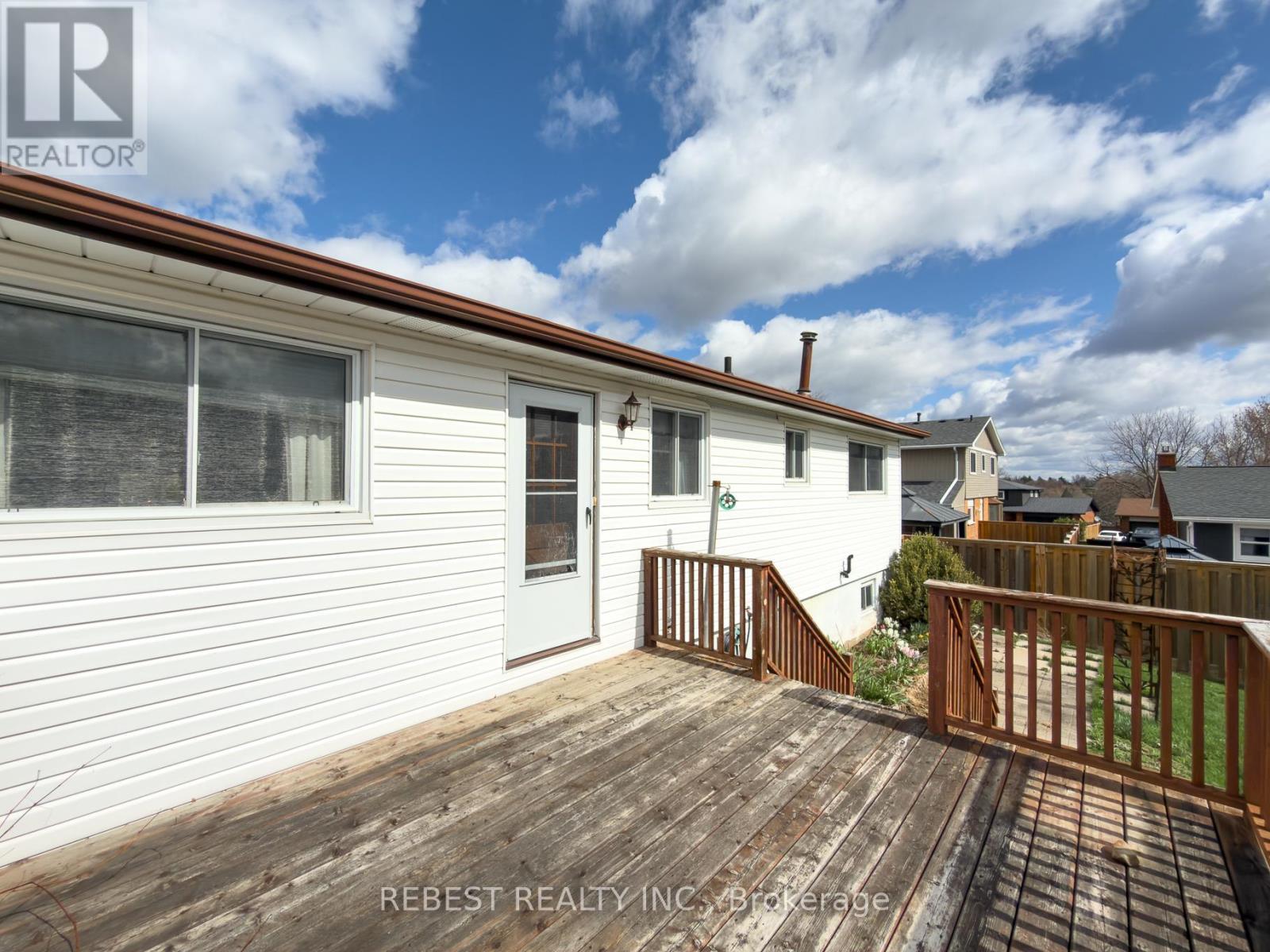 98 Cobblehill Road, Halton Hills, ON - Outdoor With Deck Patio Veranda With Exterior