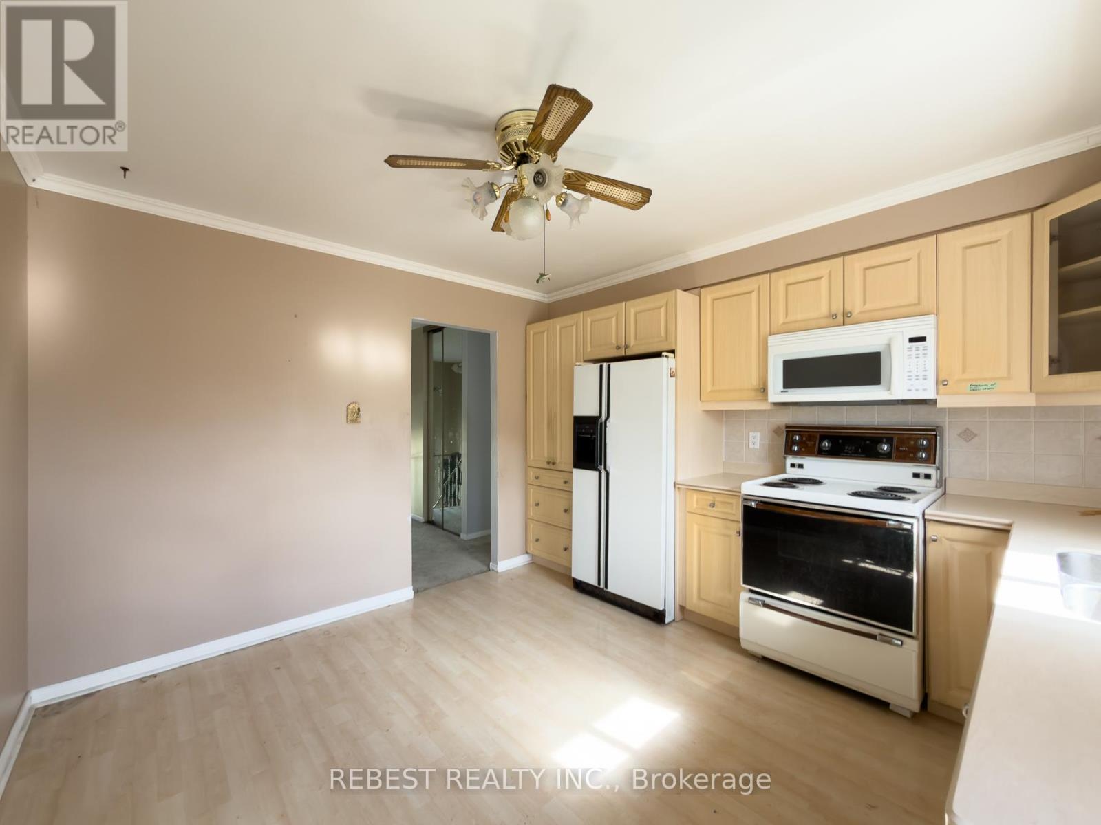 98 Cobblehill Road, Halton Hills, ON - Indoor Photo Showing Kitchen