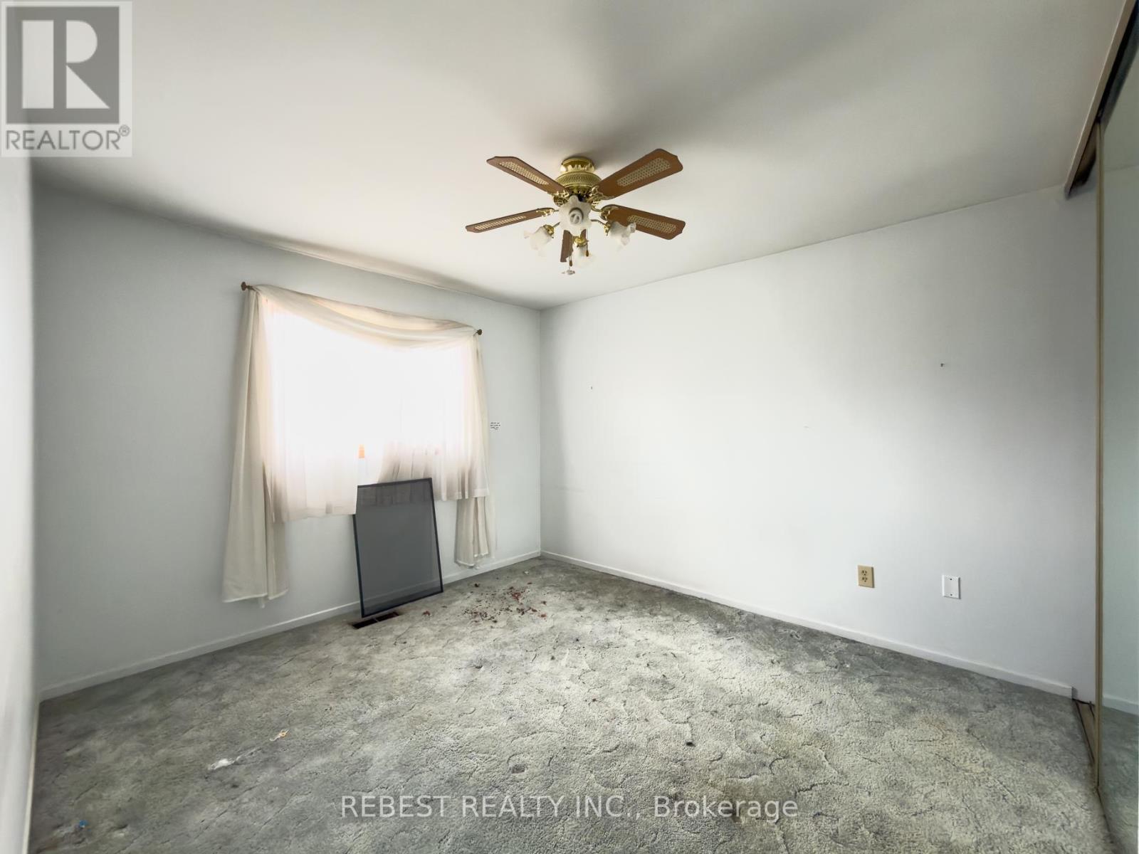 98 Cobblehill Road, Halton Hills, ON - Indoor Photo Showing Other Room
