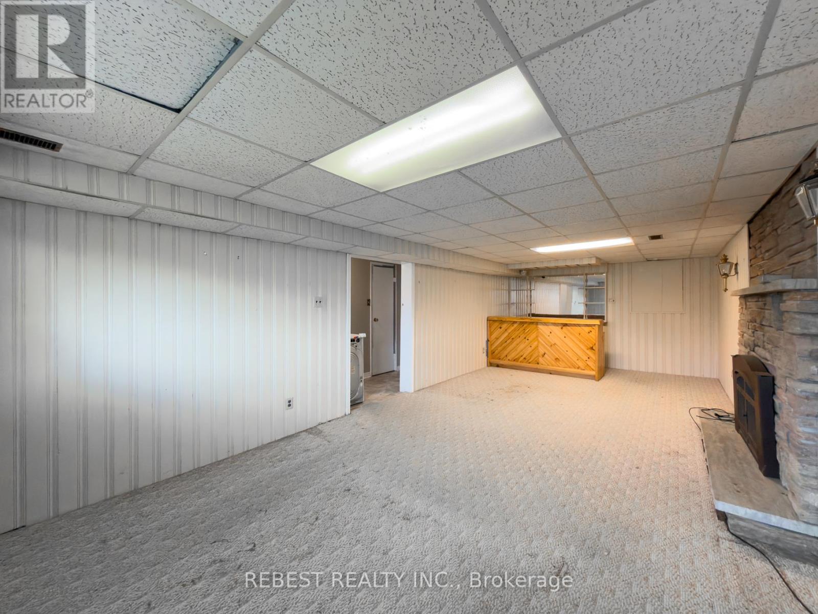 98 Cobblehill Road, Halton Hills, ON - Indoor With Fireplace