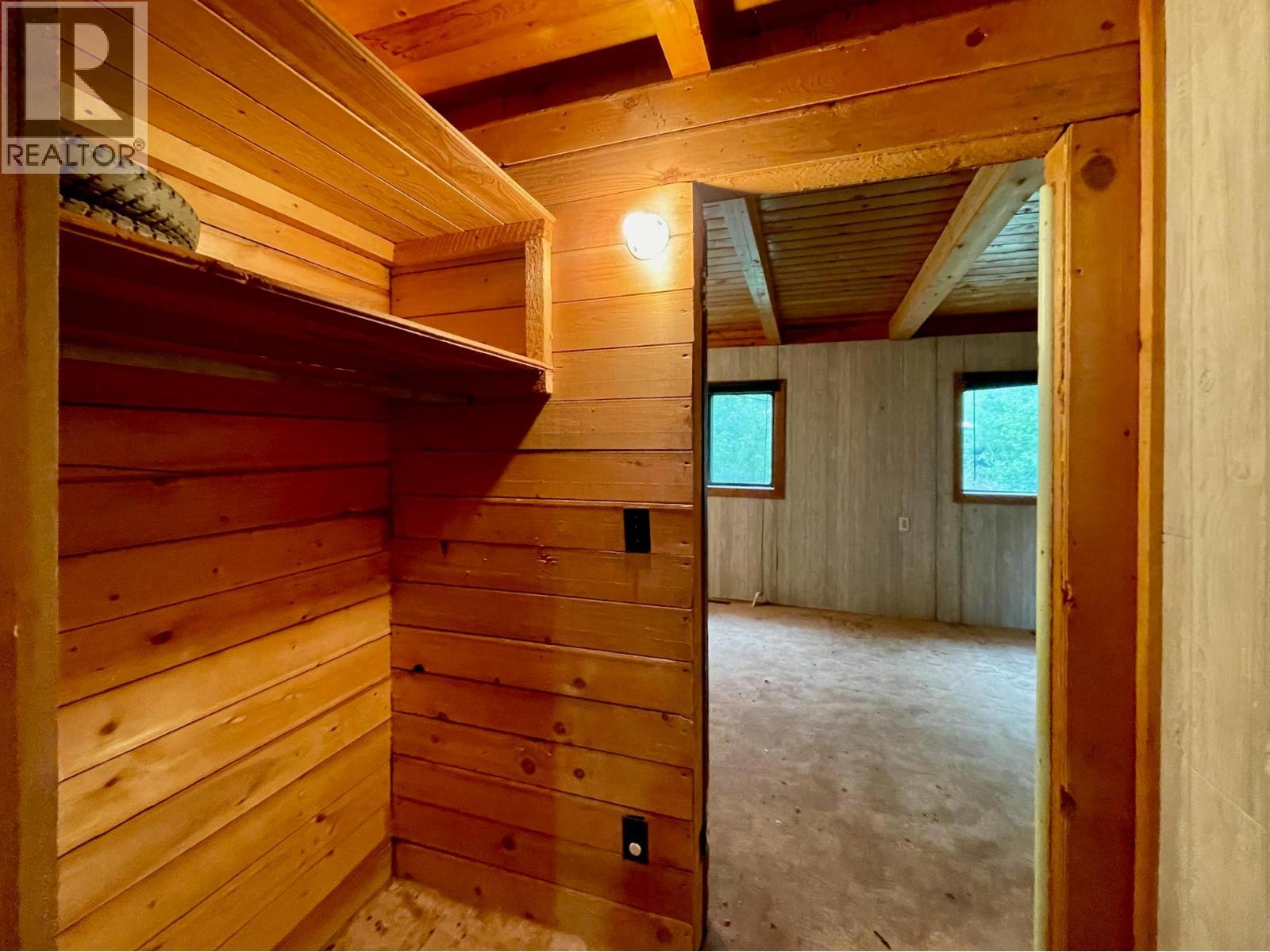 3455 Parson Frontage Road, Golden, BC - Indoor Photo Showing Other Room