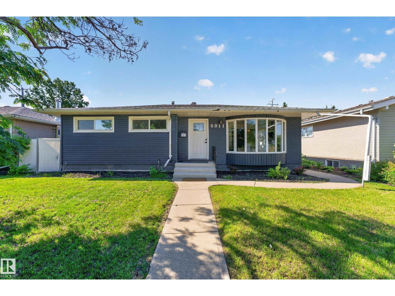 6011 93A Av Nw, Edmonton, AB - Outdoor