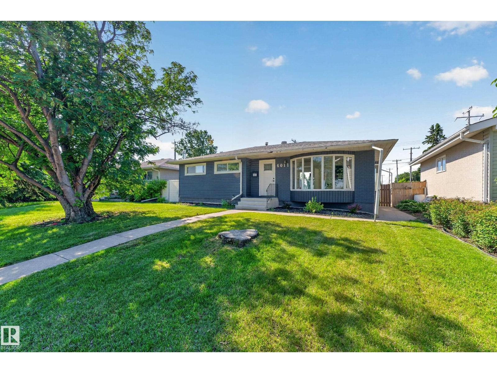 6011 93A Av Nw, Edmonton, AB - Outdoor