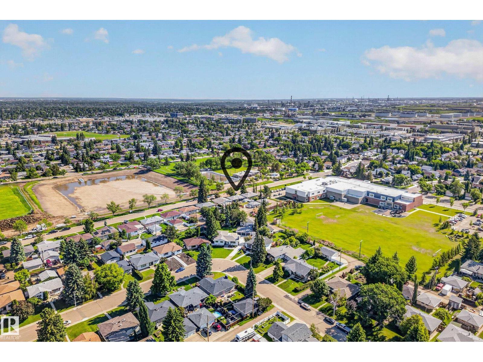6011 93A Av Nw, Edmonton, AB - Outdoor With View