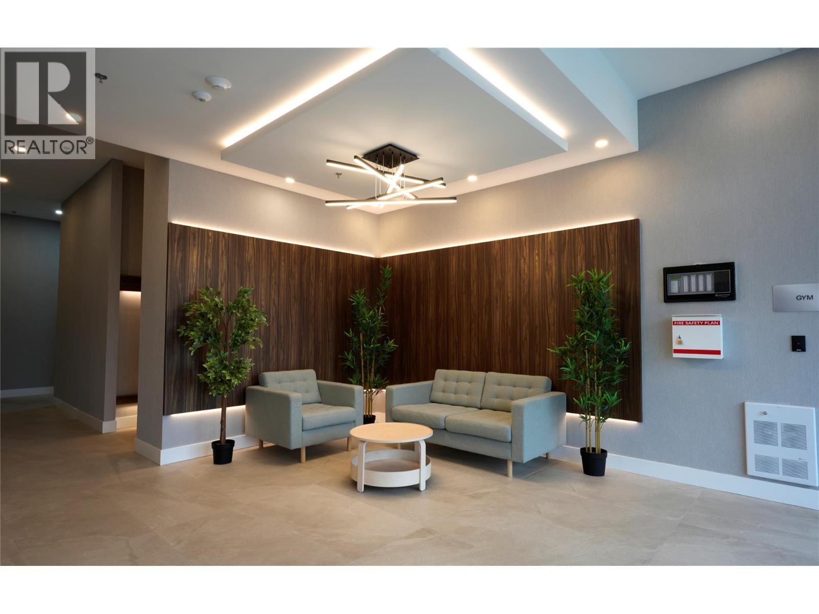 Lobby - 1380 Pridham Avenue Unit# 314, Kelowna, BC - Indoor Photo Showing Other Room