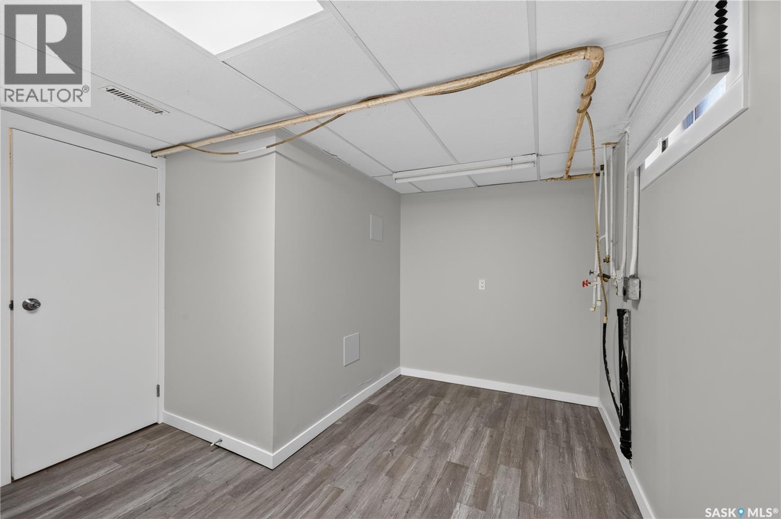 18 University Park Drive, Regina, SK - Indoor Photo Showing Other Room