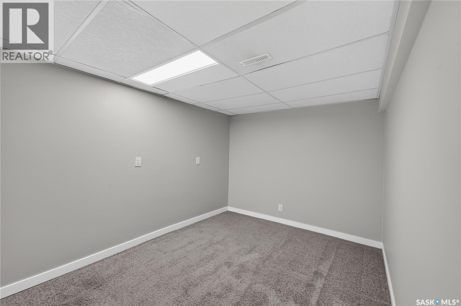 18 University Park Drive, Regina, SK - Indoor Photo Showing Other Room