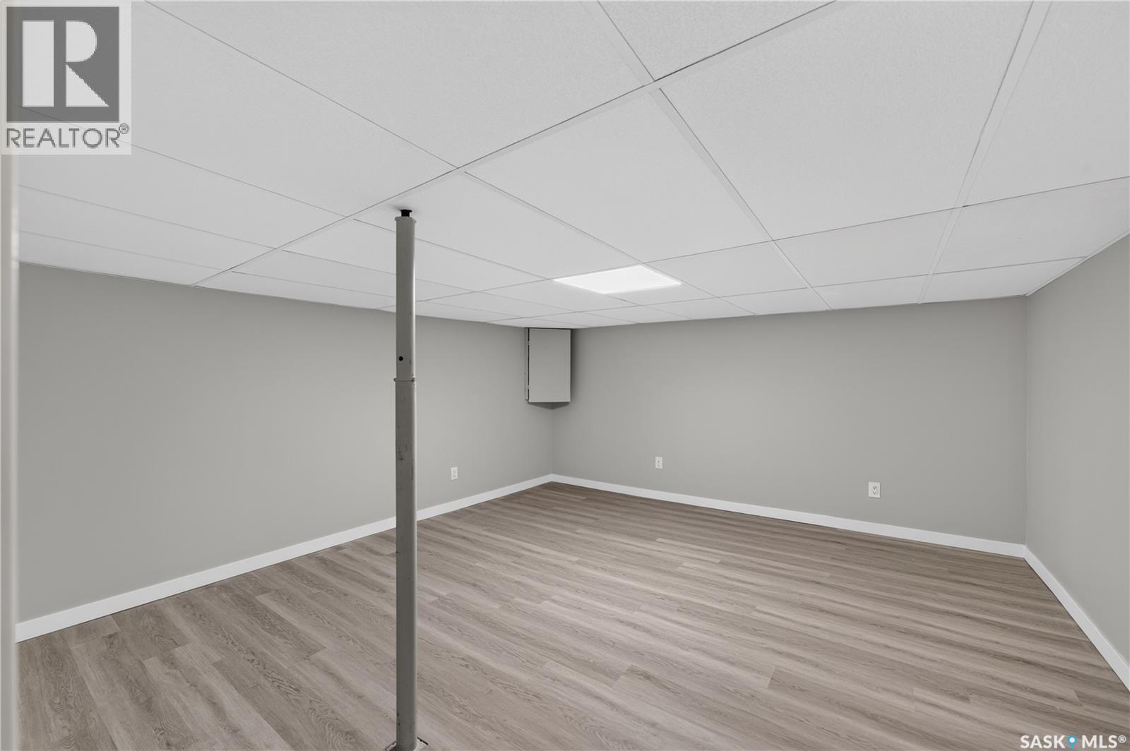 18 University Park Drive, Regina, SK - Indoor