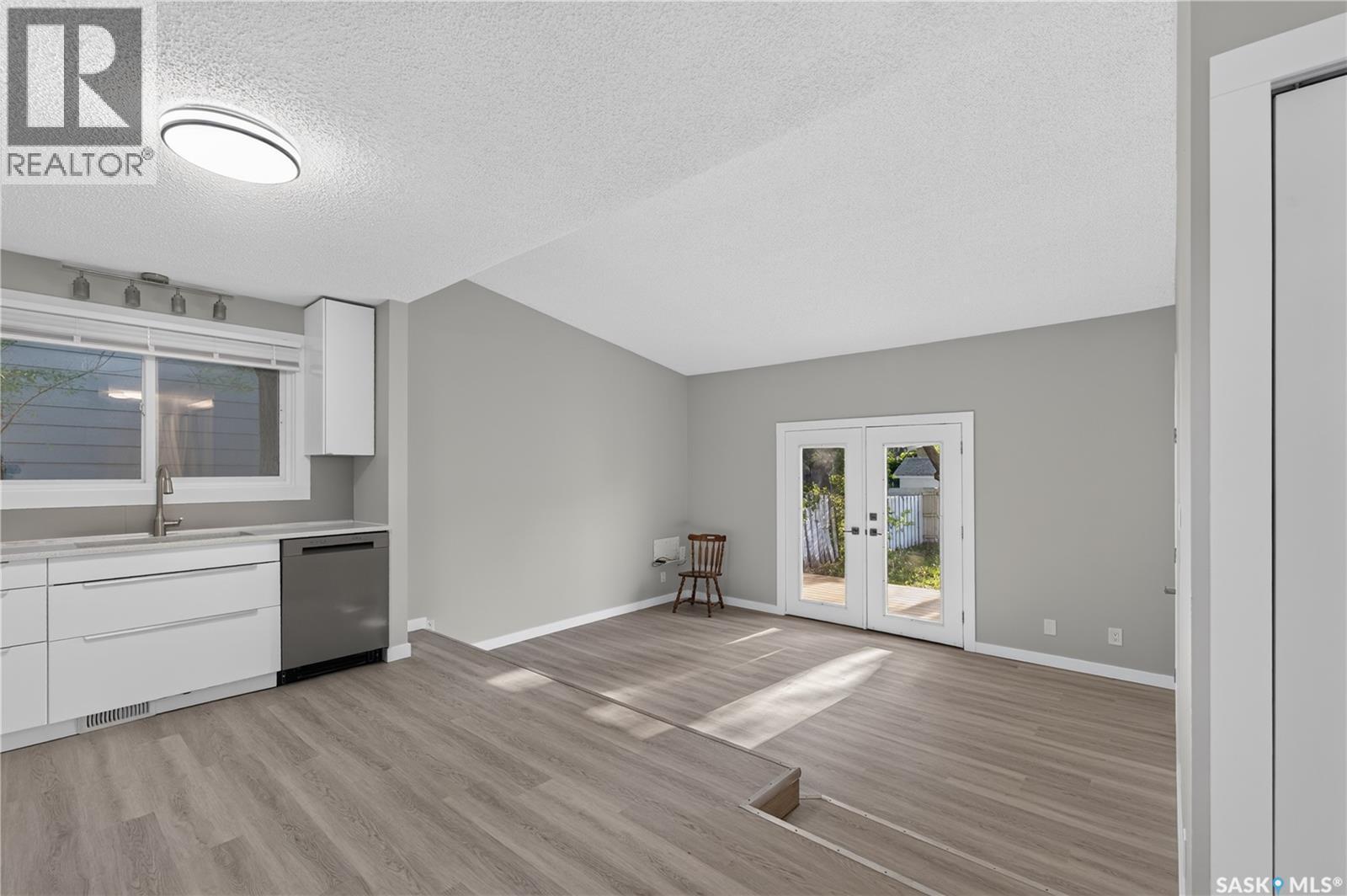 18 University Park Drive, Regina, SK - Indoor