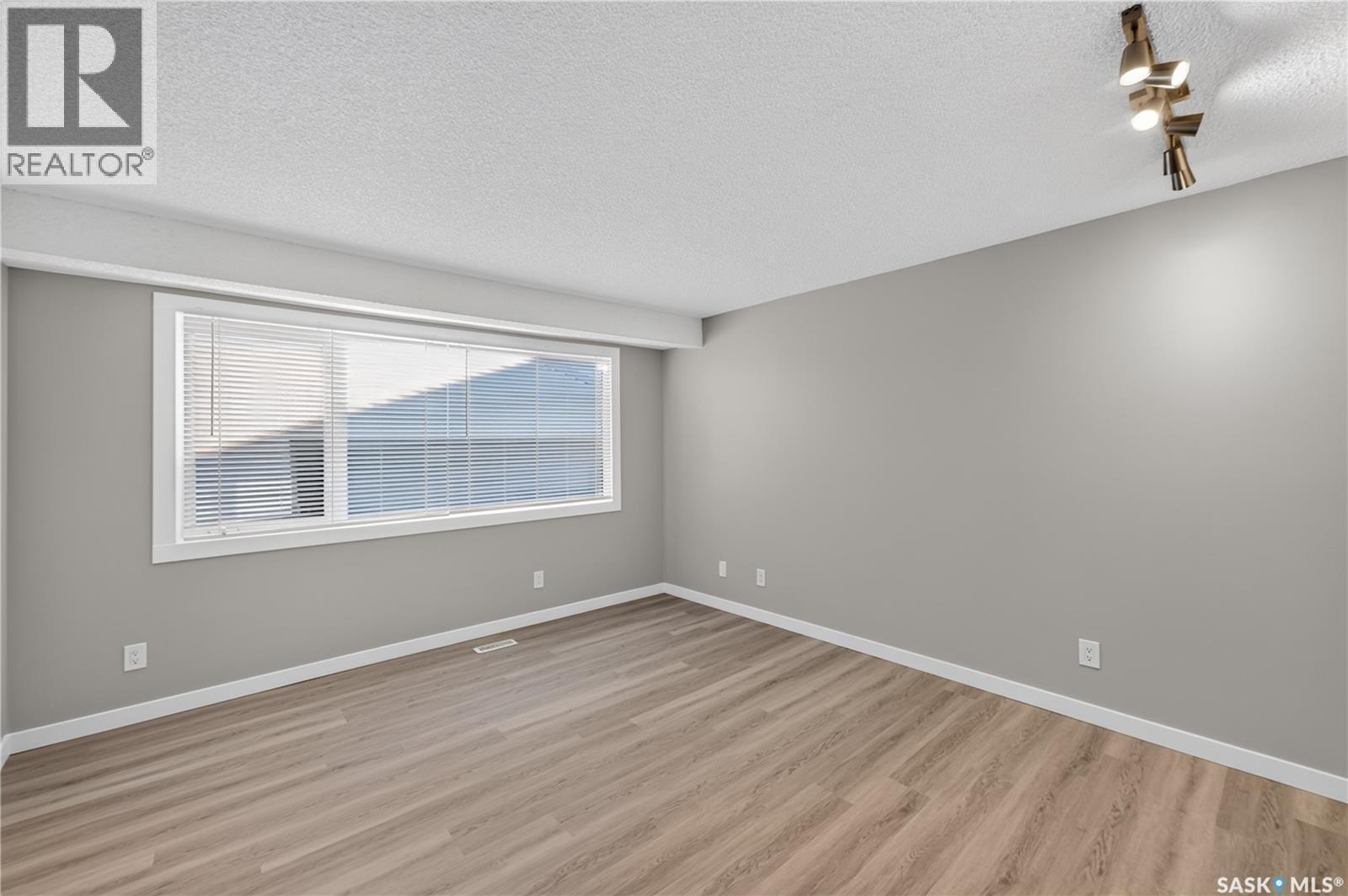 18 University Park Drive, Regina, SK - Indoor Photo Showing Other Room