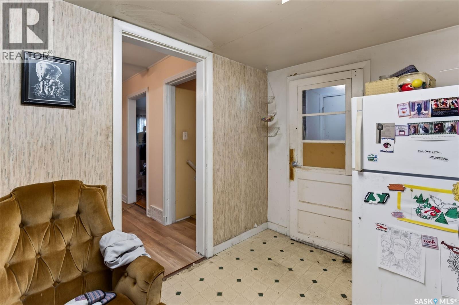 209 V Avenue S, Saskatoon, SK - Indoor