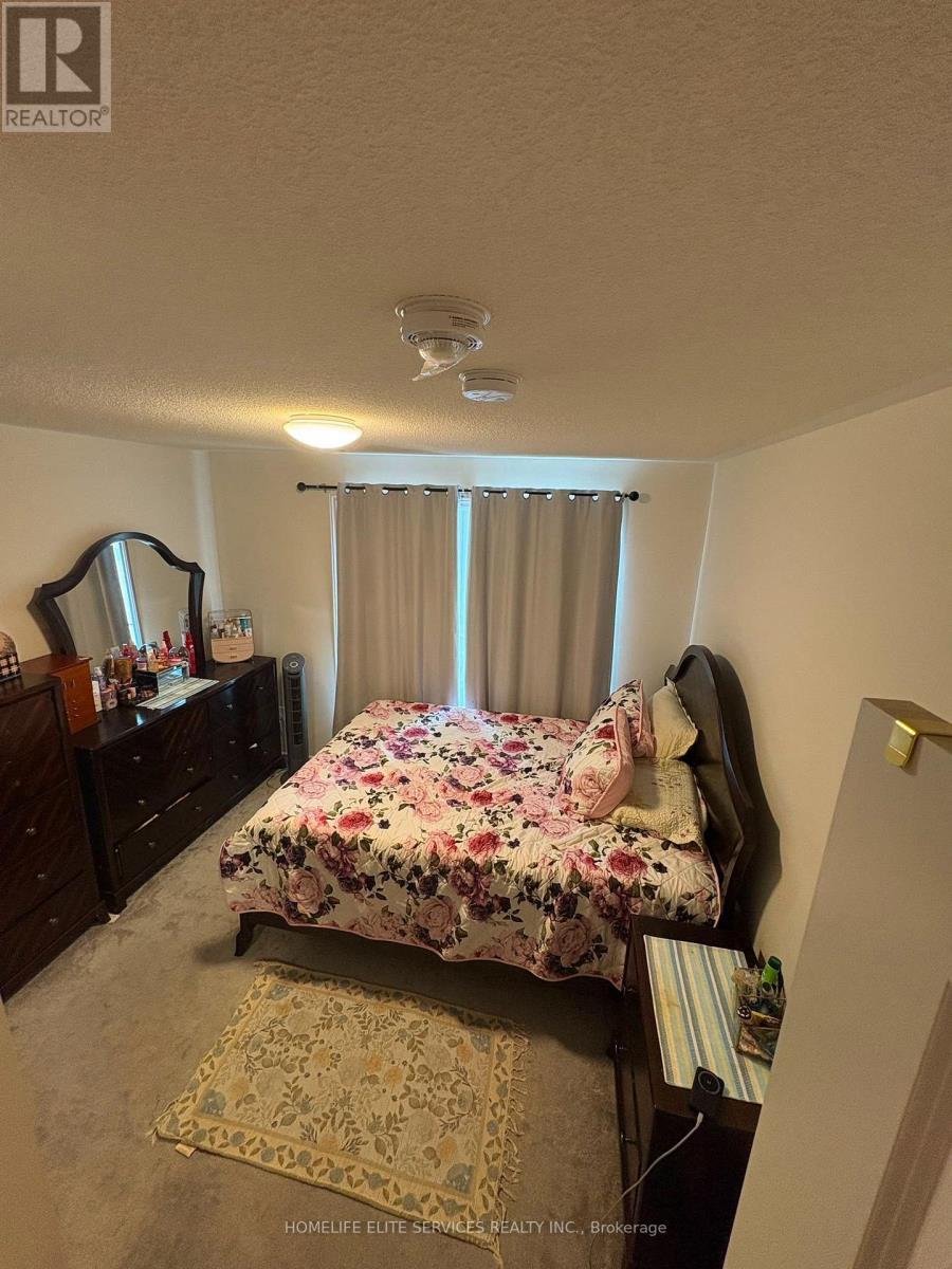 485 Beresford Path, Oshawa, ON - Indoor Photo Showing Bedroom