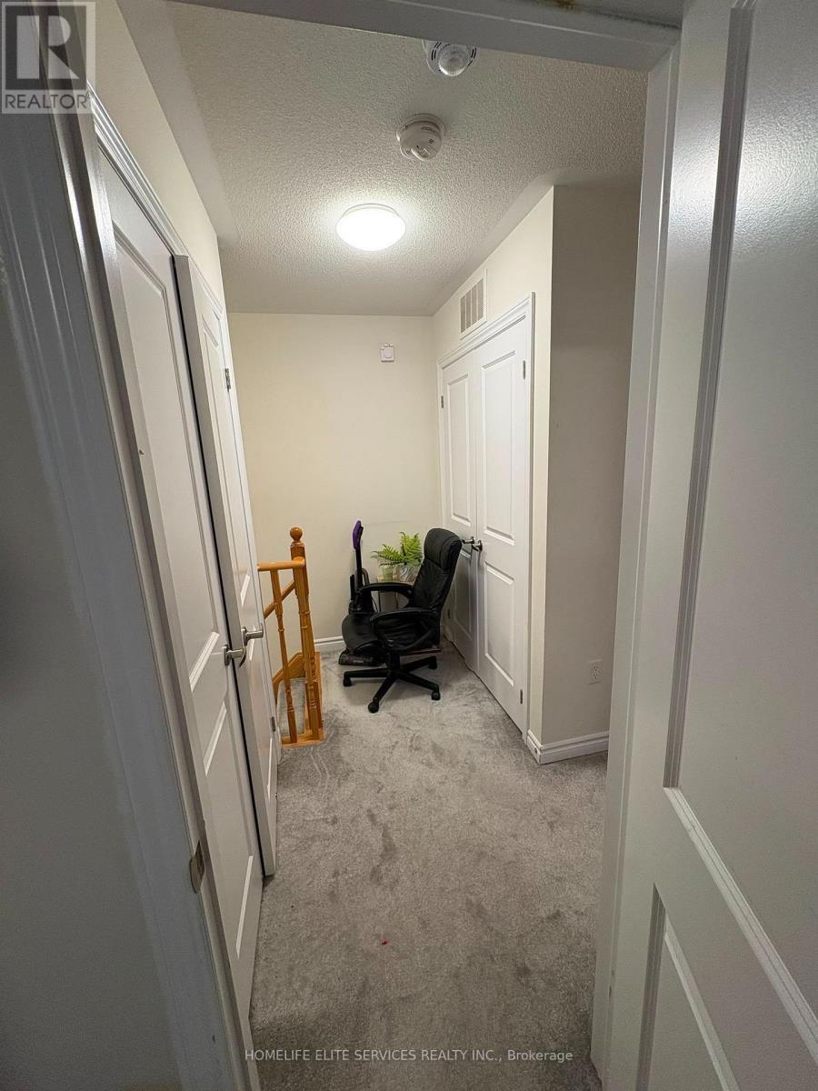 485 Beresford Path, Oshawa, ON - Indoor Photo Showing Other Room