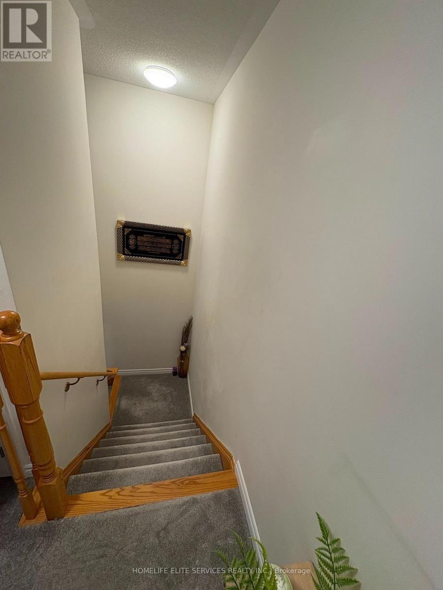 485 Beresford Path, Oshawa, ON - Indoor Photo Showing Other Room