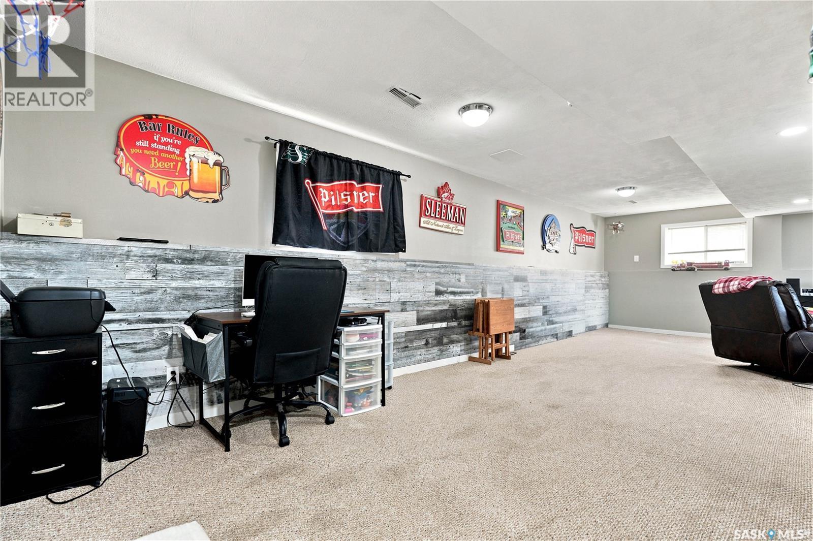 239 Manning Crescent, Saskatoon, SK - Indoor