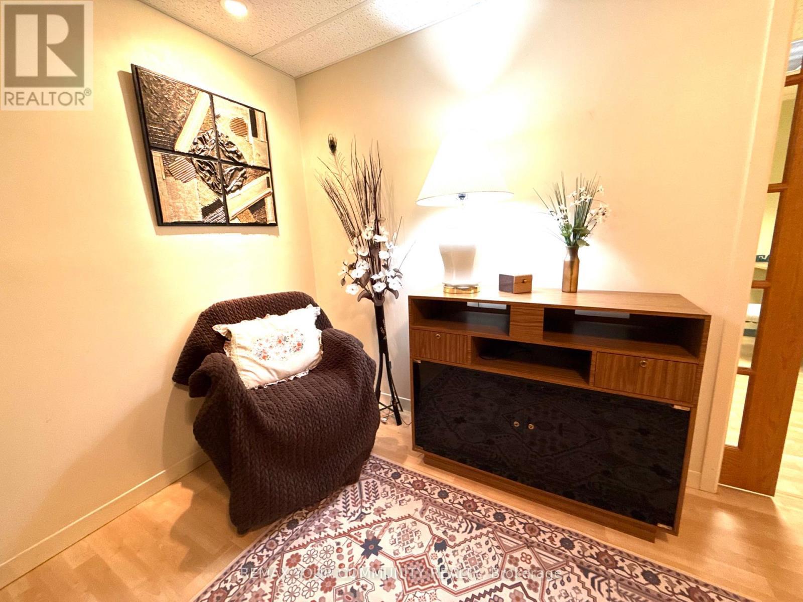 21 Wright Crescent, Ajax, ON