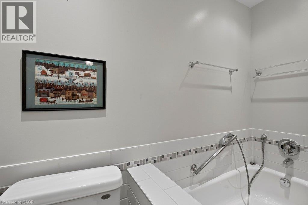 44 Colquhoun Crescent, Hamilton, ON - Indoor Photo Showing Other Room