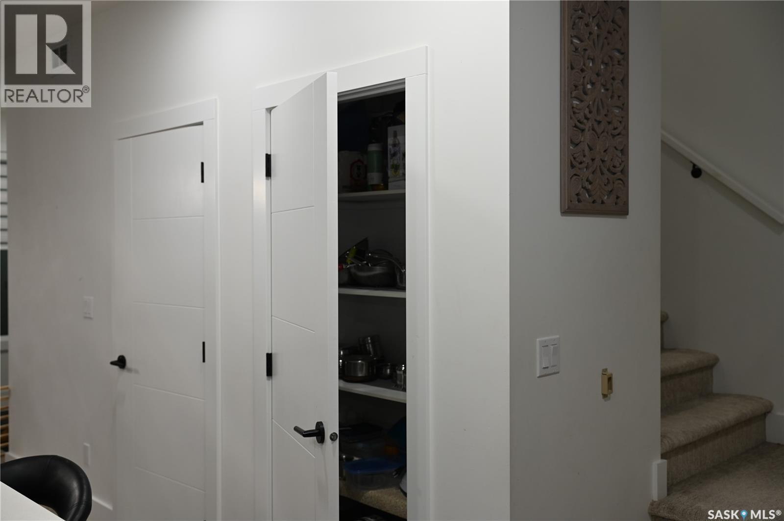 148 Rosewood Boulevard E, Saskatoon, SK - Indoor Photo Showing Other Room
