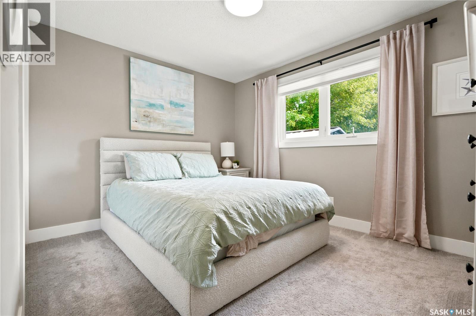 116 Mcmaster Crescent, Saskatoon, SK - Indoor Photo Showing Bedroom