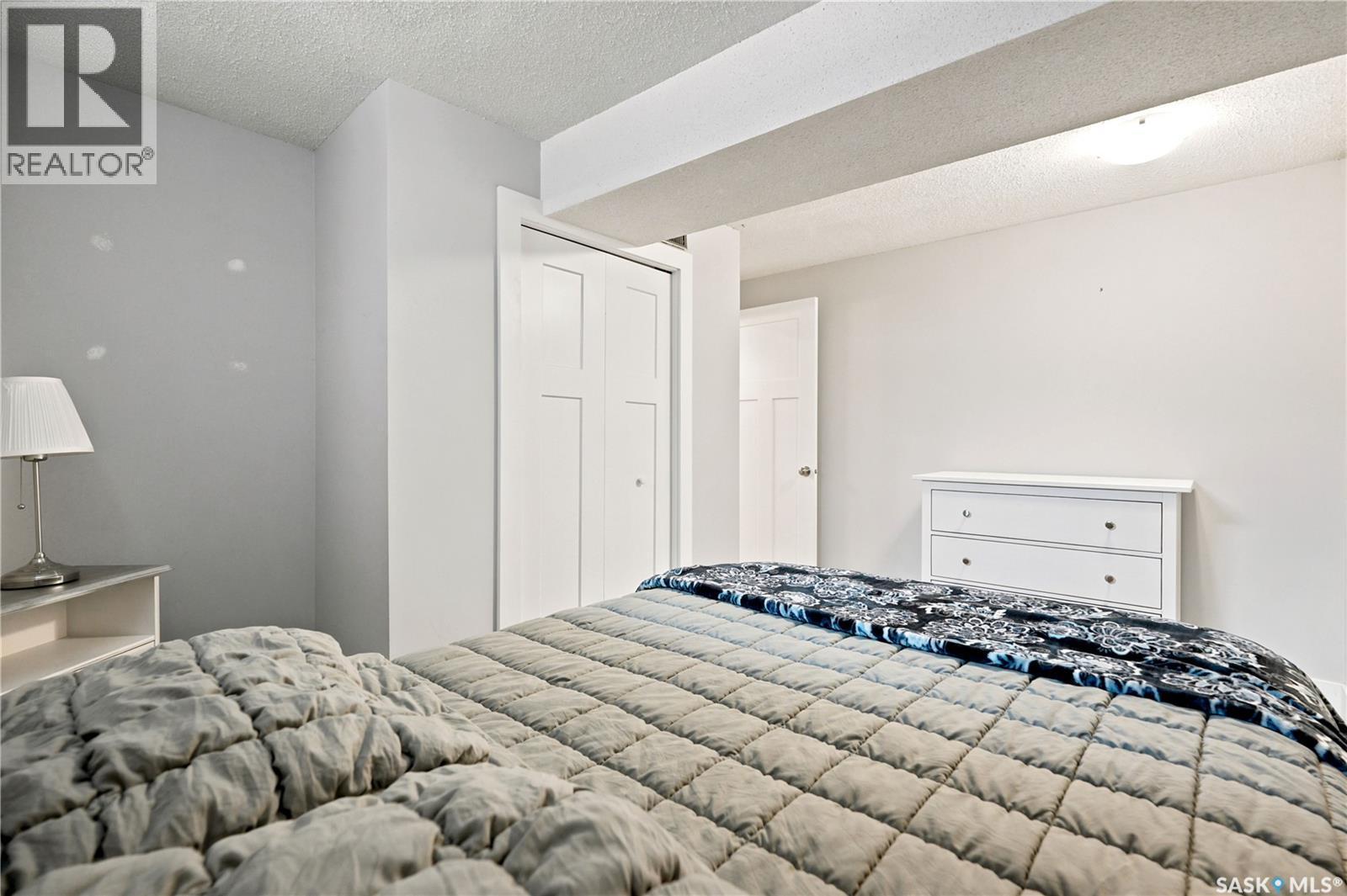 116 Mcmaster Crescent, Saskatoon, SK - Indoor Photo Showing Bedroom