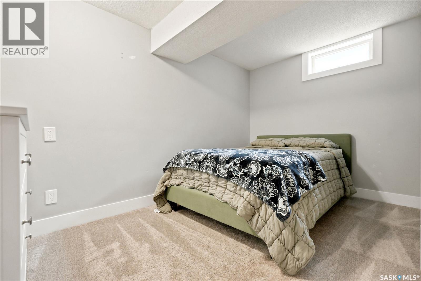 116 Mcmaster Crescent, Saskatoon, SK - Indoor Photo Showing Bedroom