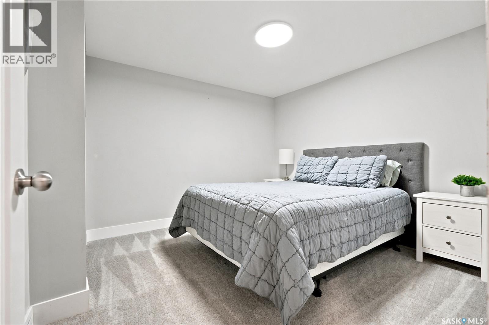 116 Mcmaster Crescent, Saskatoon, SK - Indoor Photo Showing Bedroom