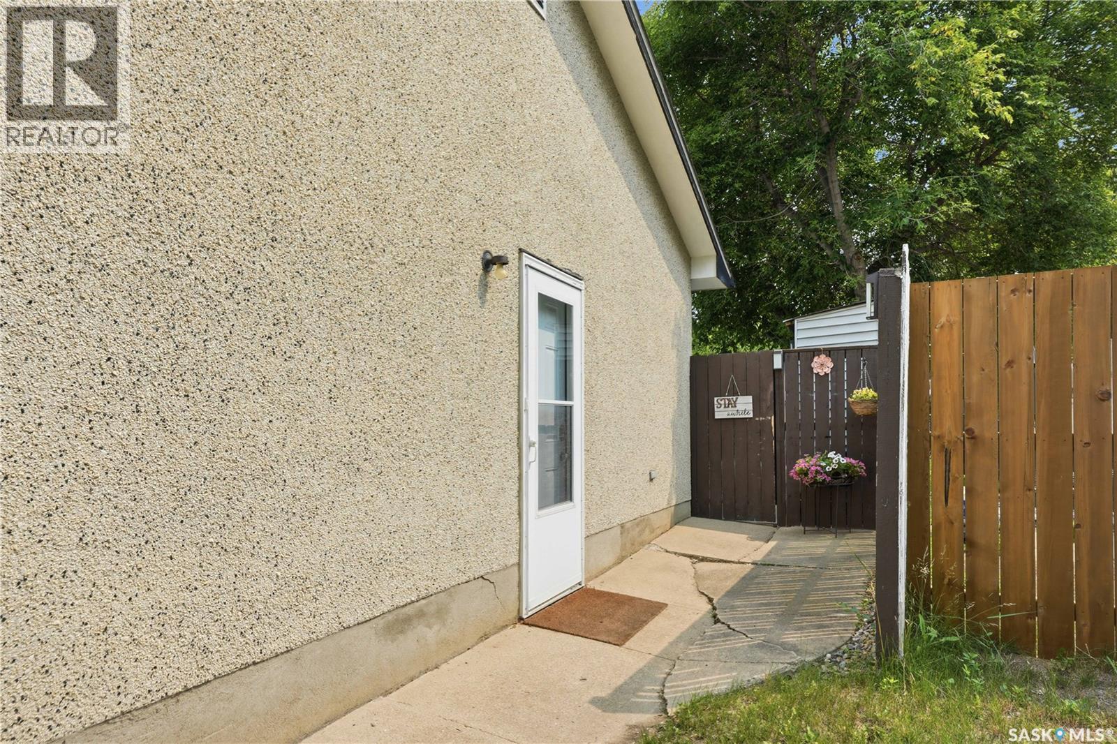 116 Mcmaster Crescent, Saskatoon, SK - Outdoor