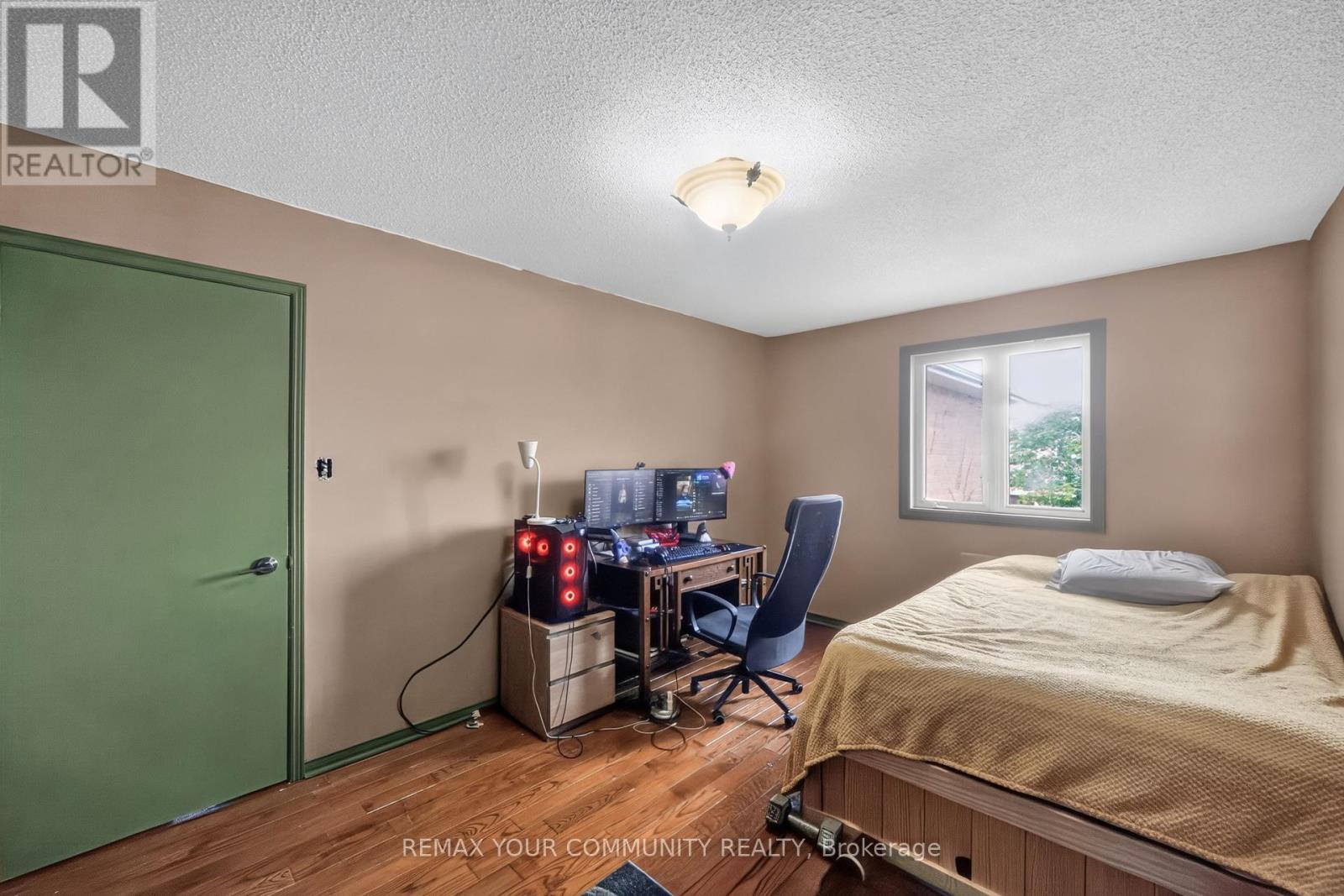 79 Westhampton Drive, Vaughan, ON - Indoor Photo Showing Bedroom