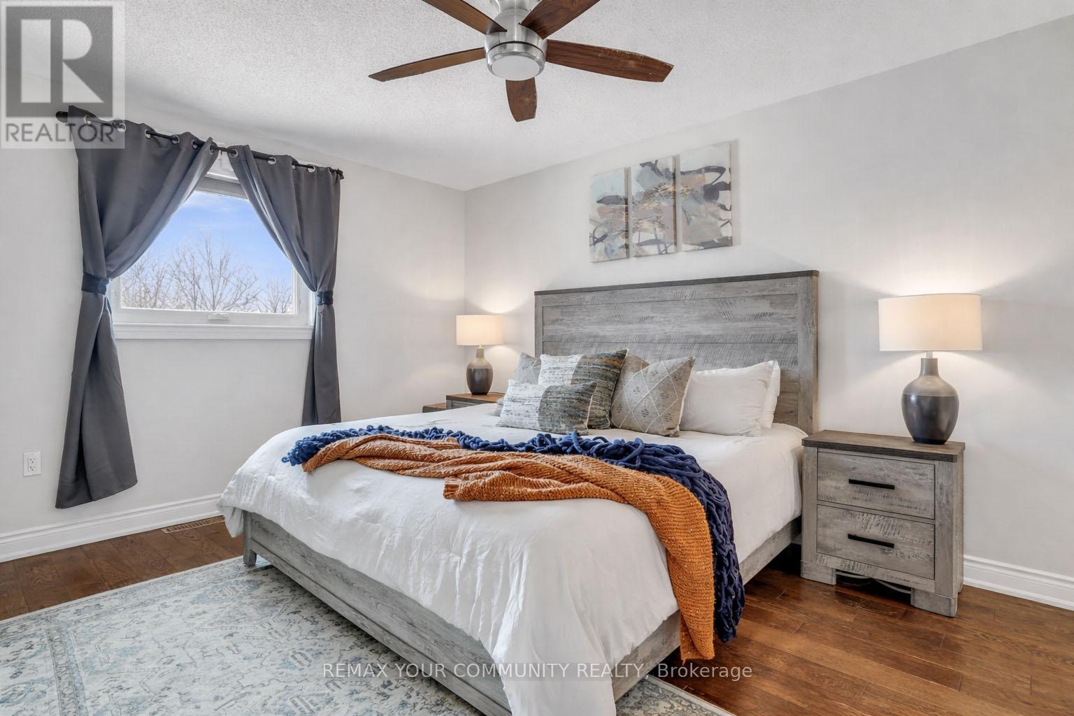 92 Sandringham Drive, Barrie, ON - Indoor Photo Showing Bedroom