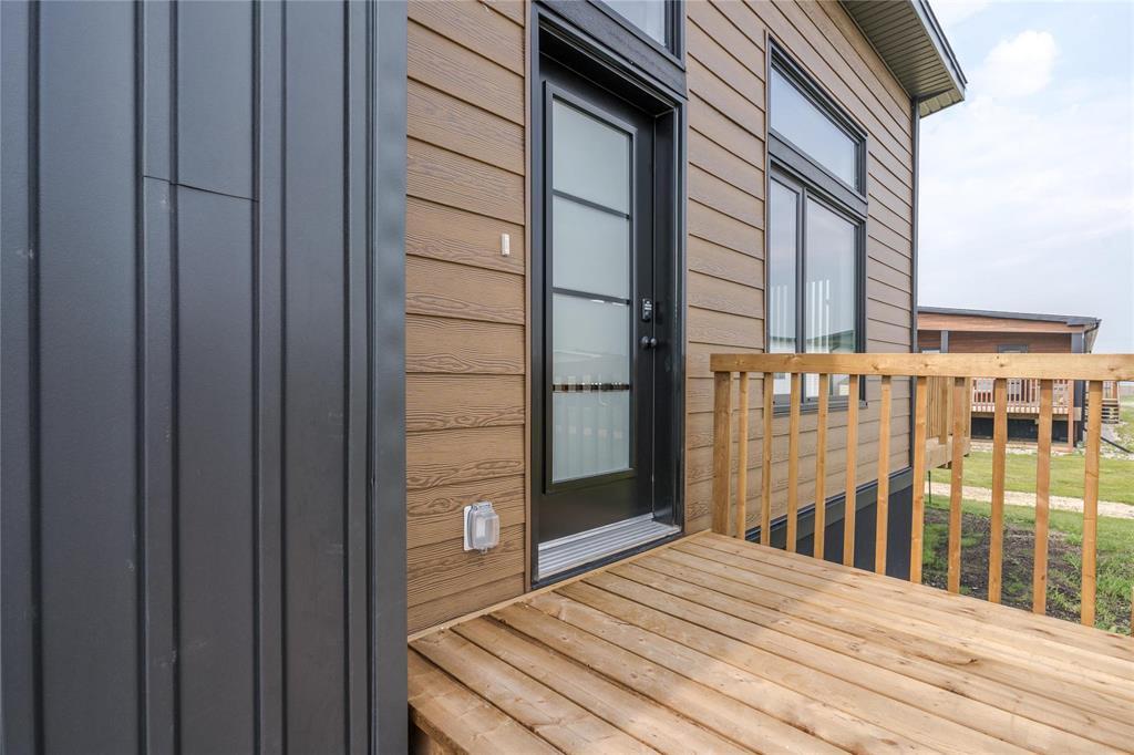 130 Prairie Oak Drive, Mitchell, MB - Outdoor With Deck Patio Veranda With Exterior
