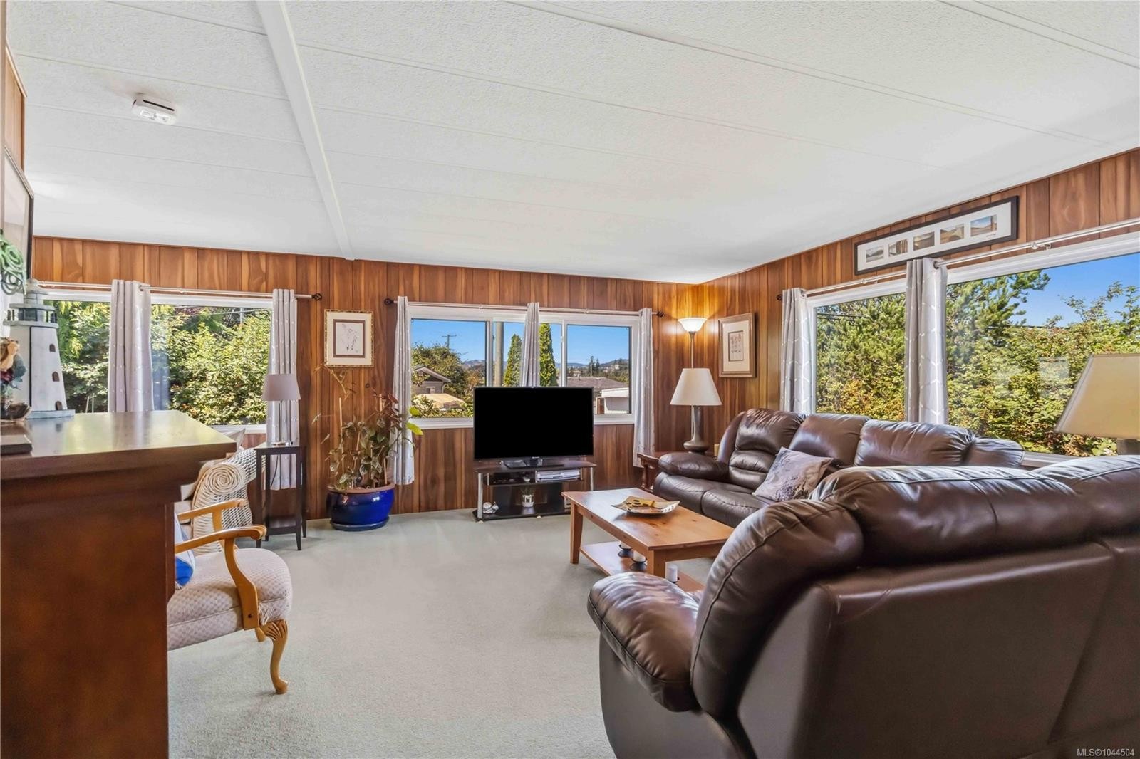 #6-158 Cooper Rd, View Royal, BC