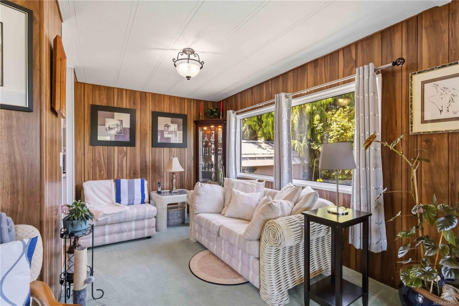 #6-158 Cooper Rd, View Royal, BC