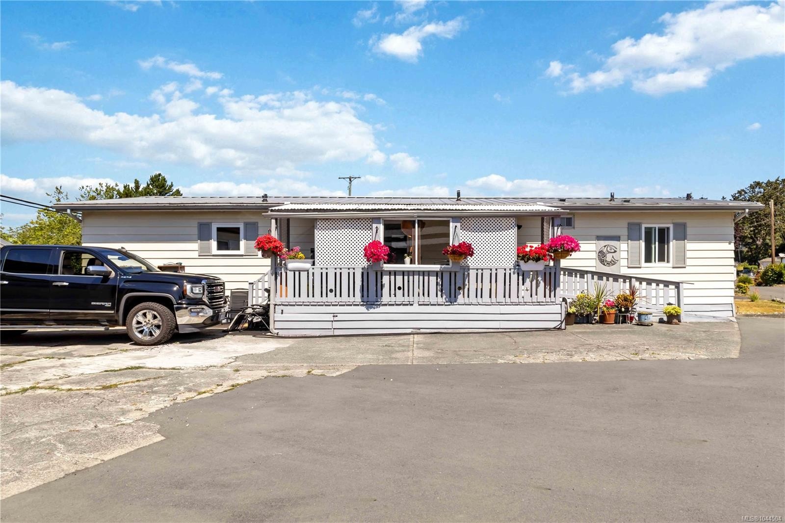 #6-158 Cooper Rd, View Royal, BC