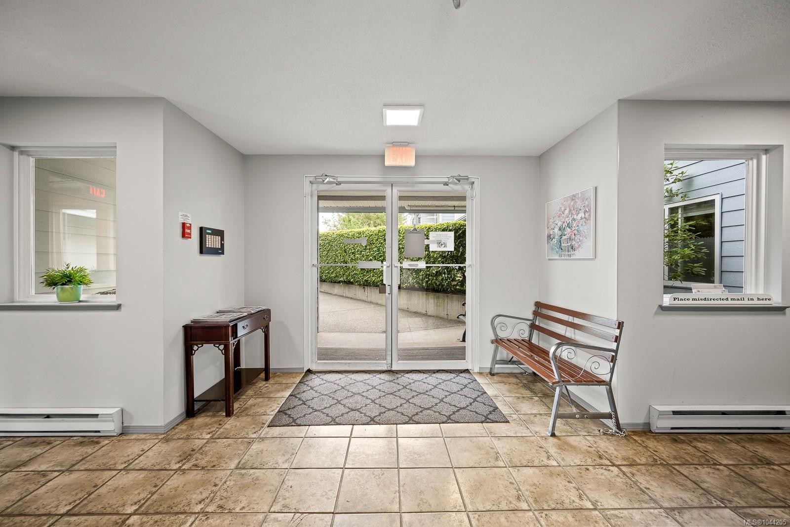 #203B-698 Aspen Rd, Comox, BC - Indoor Photo Showing Other Room